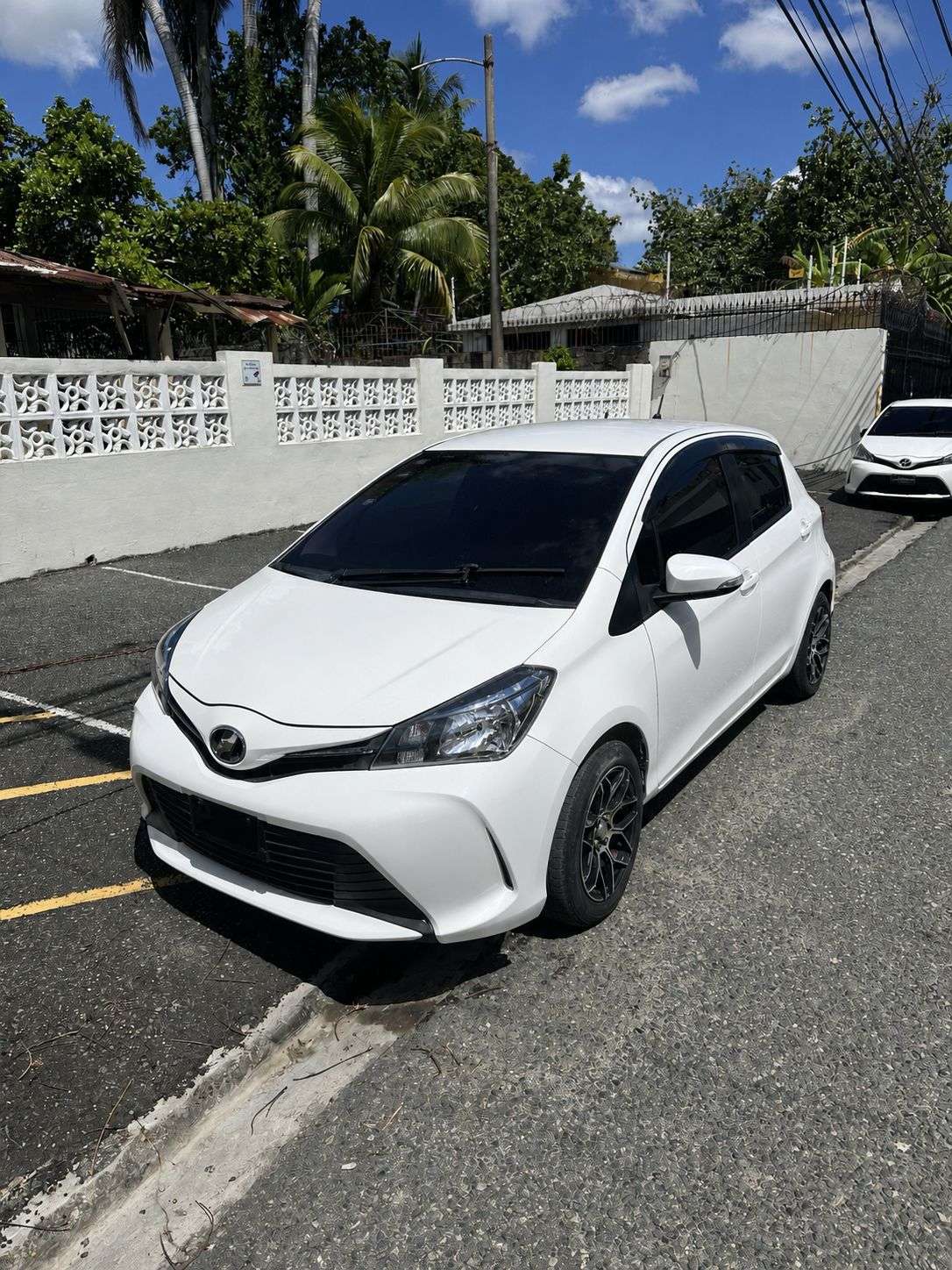 2016 Toyota VITZ usado en venta por Afimosa Motors
