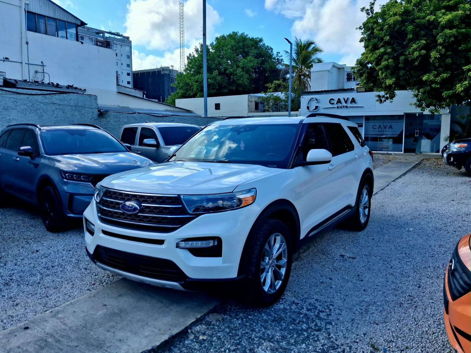 2020 Ford Explorer Limited usado en venta por Cava Auto Dealer