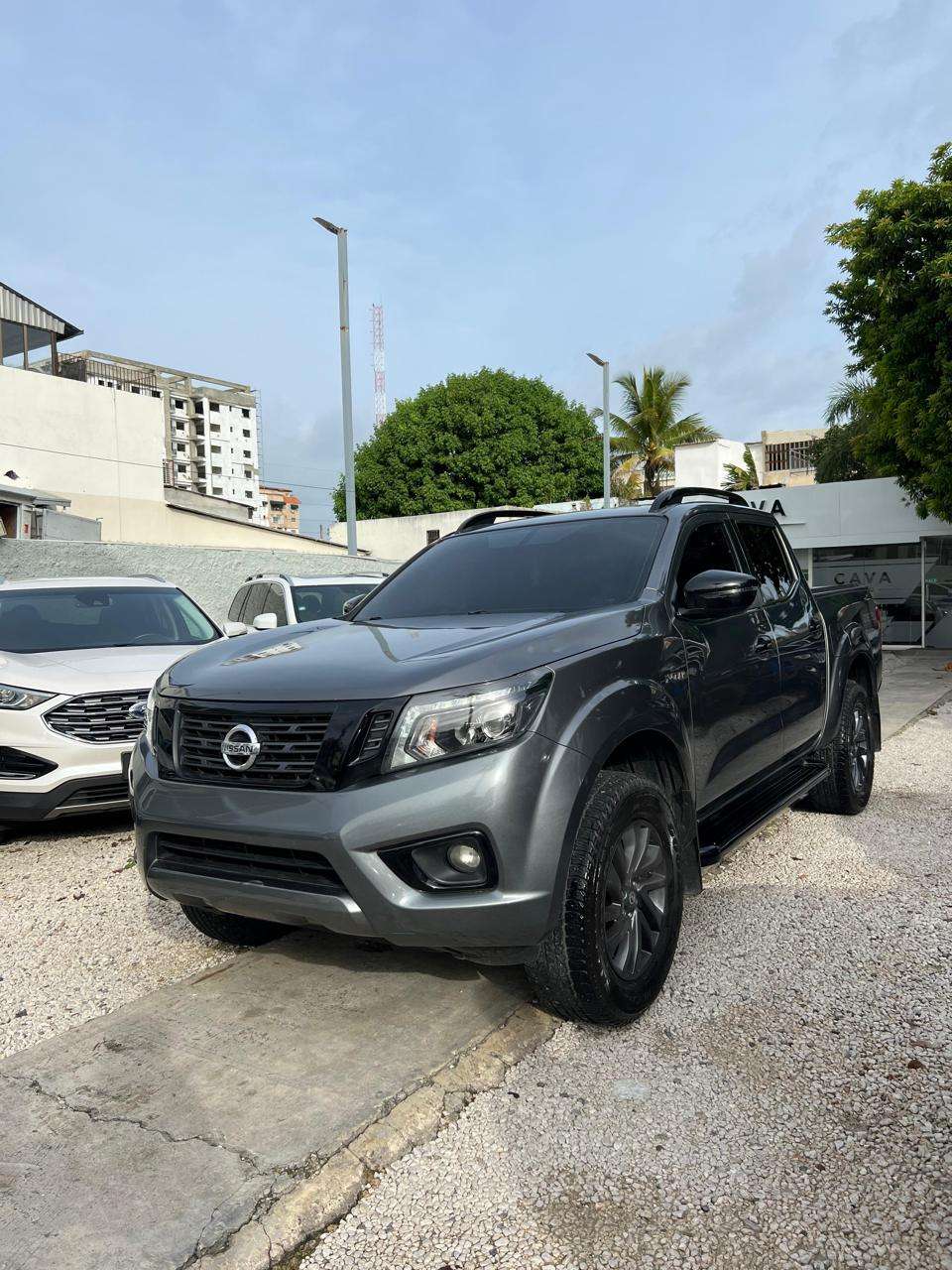 2021 Nissan Frontier NP300 usado en venta por Cava Auto Dealer