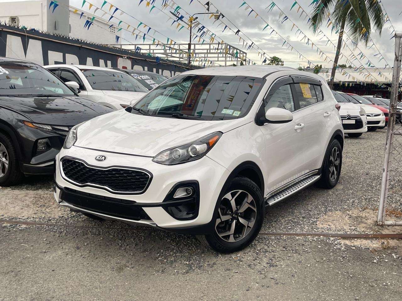 2022 Kia Sportage LX usado en venta por MERAN SOLUCIONES AUTO IMPORT