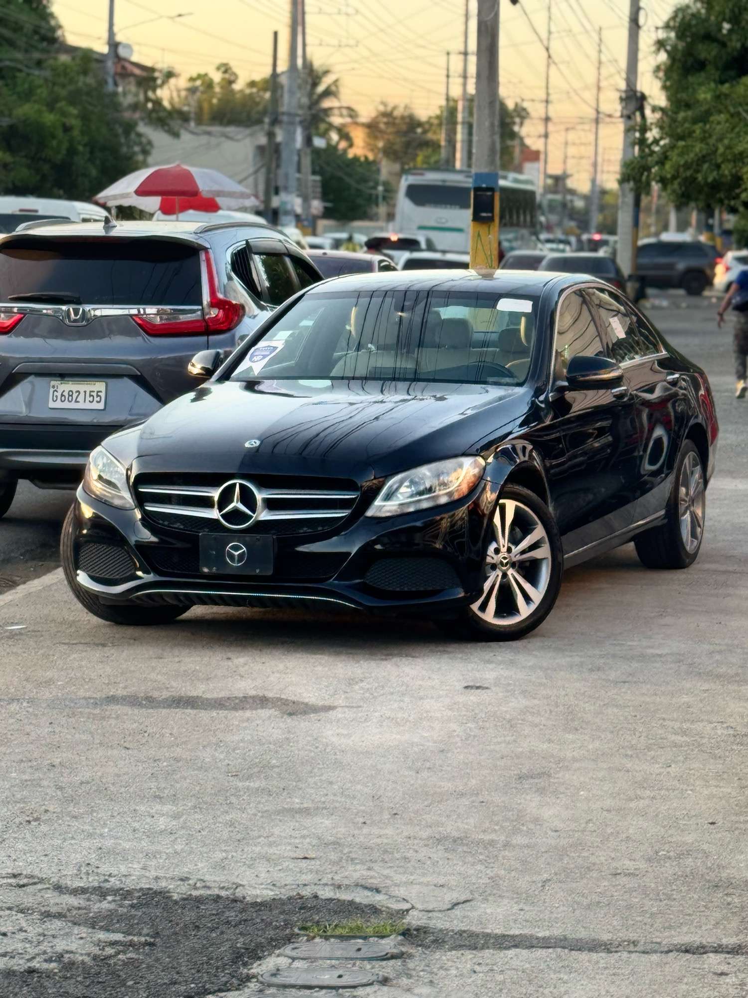 2018 Mercedes Benz C 300 4 Matic usado en venta por Inversiones los Olivos Auto Import 
