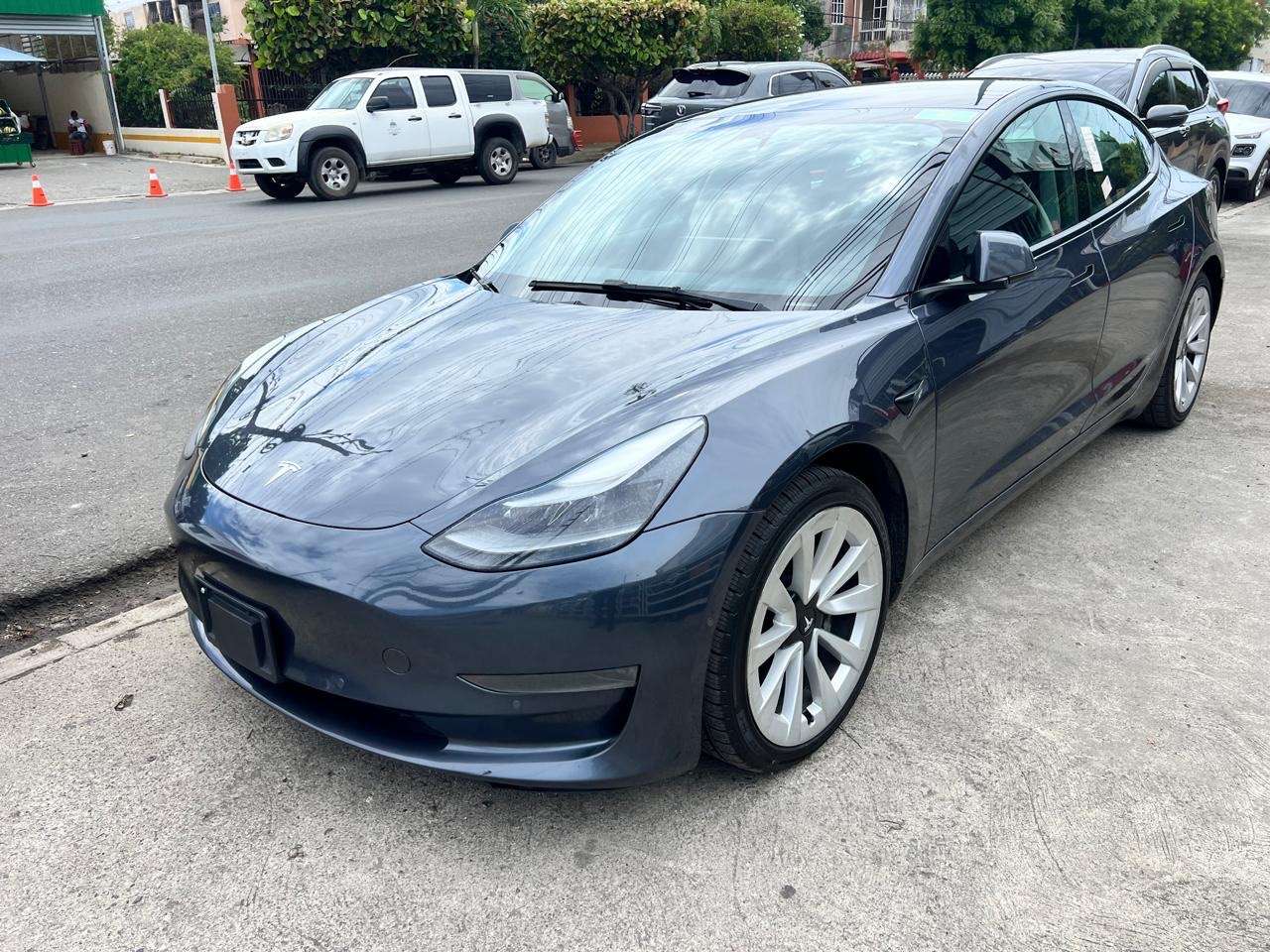 2022 Tesla Model 3 usado en venta por Inversiones los Olivos Auto Import 