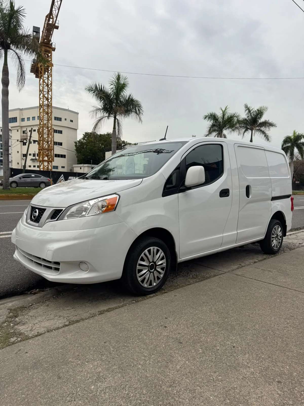2021 Nissan NV 200 usado en venta por Auto Outlets By We