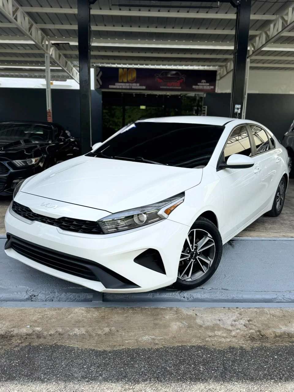 2023 Kia Forte LXS usado en venta por GW AUTOS