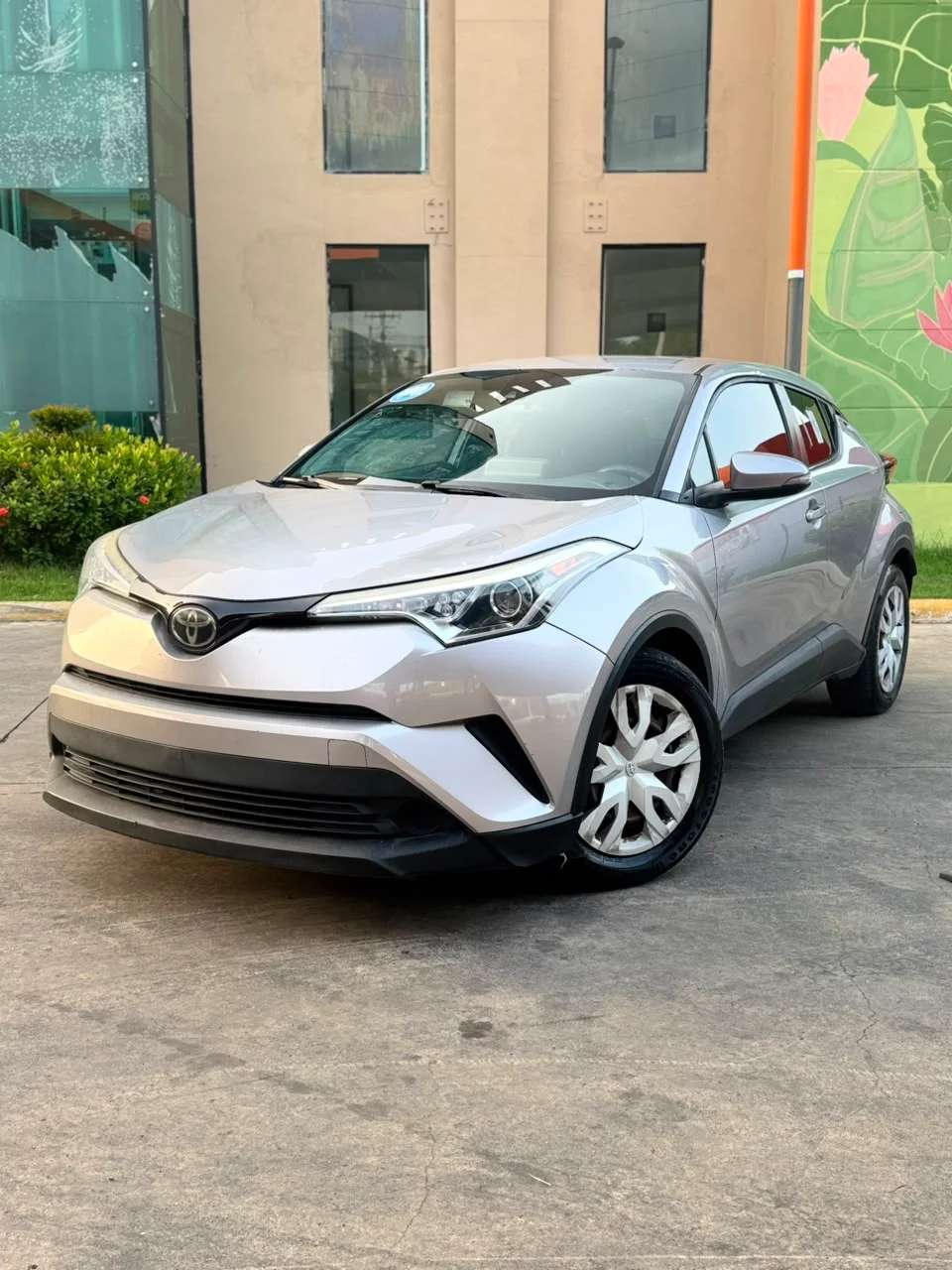 2019 Toyota C-HR LE usado en venta por GW AUTOS 