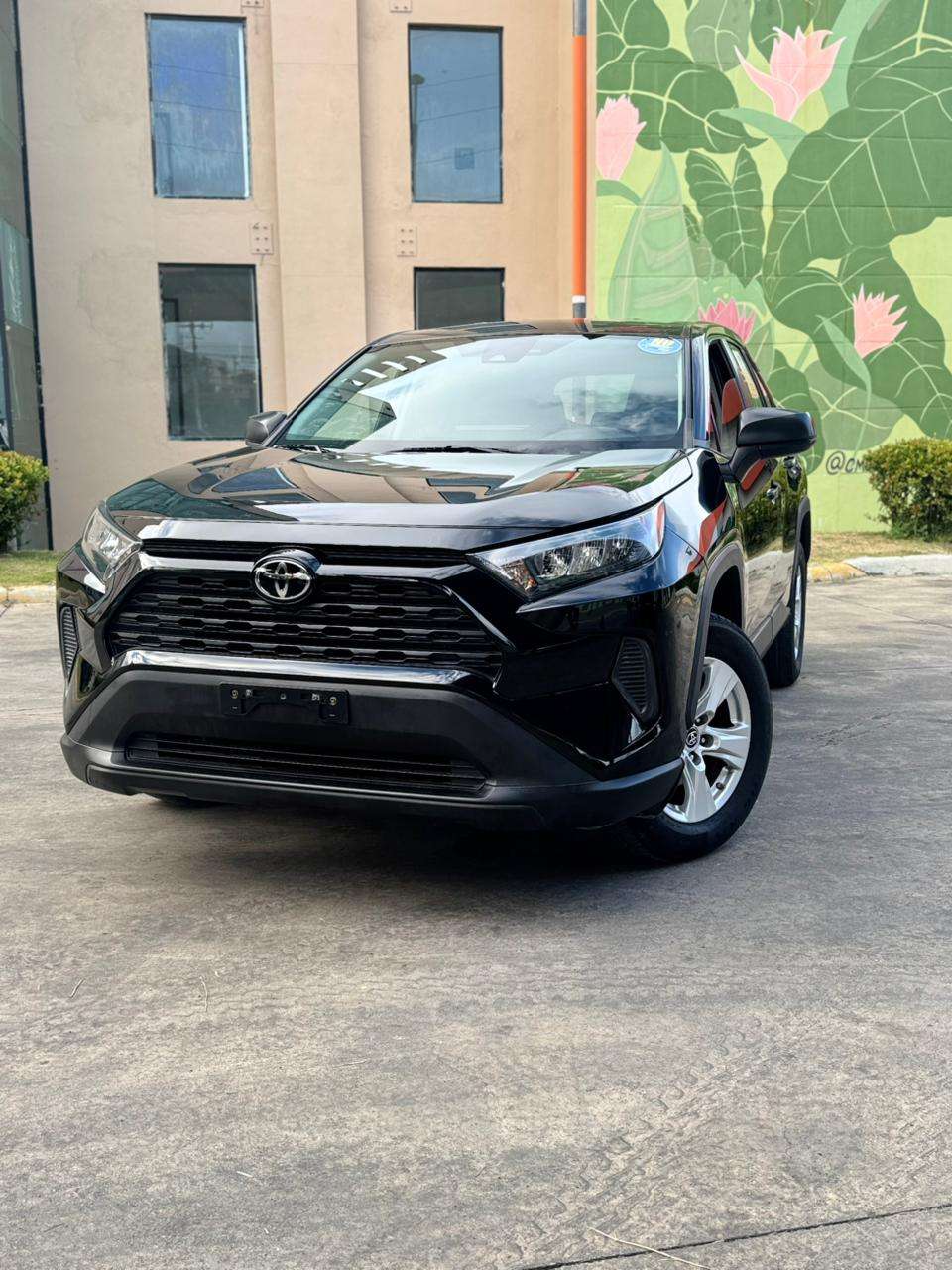 2022 Toyota RAV4 LE usado en venta por GW AUTOS