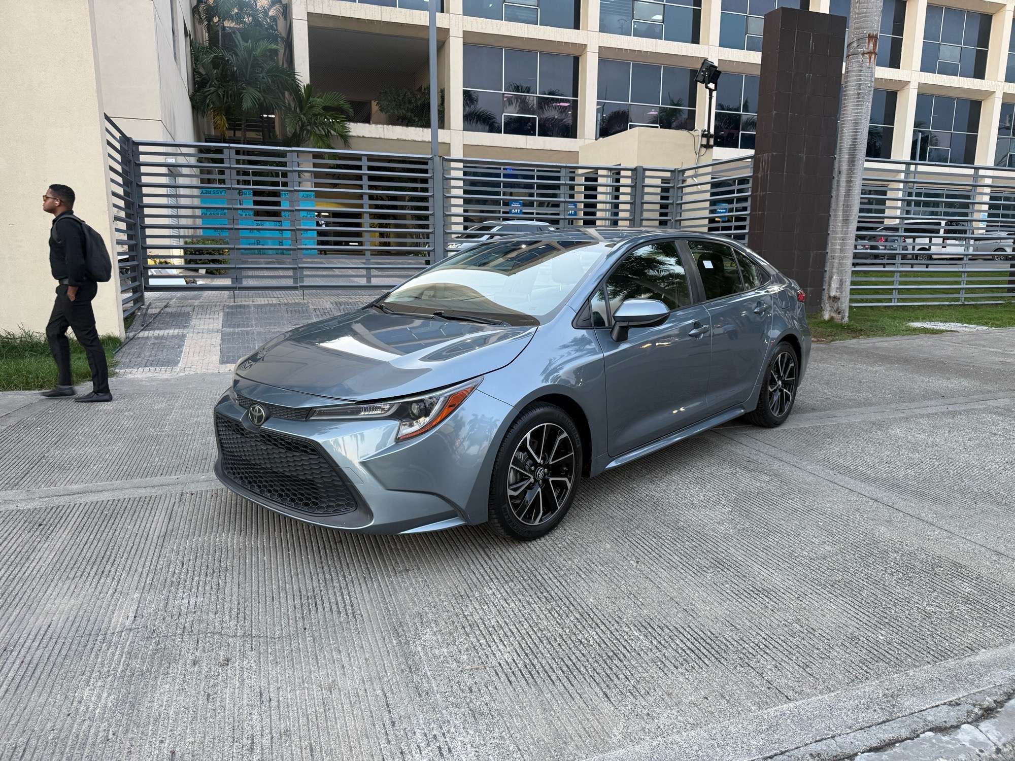 2021 Toyota Corolla LE usado en venta por Start Auto import