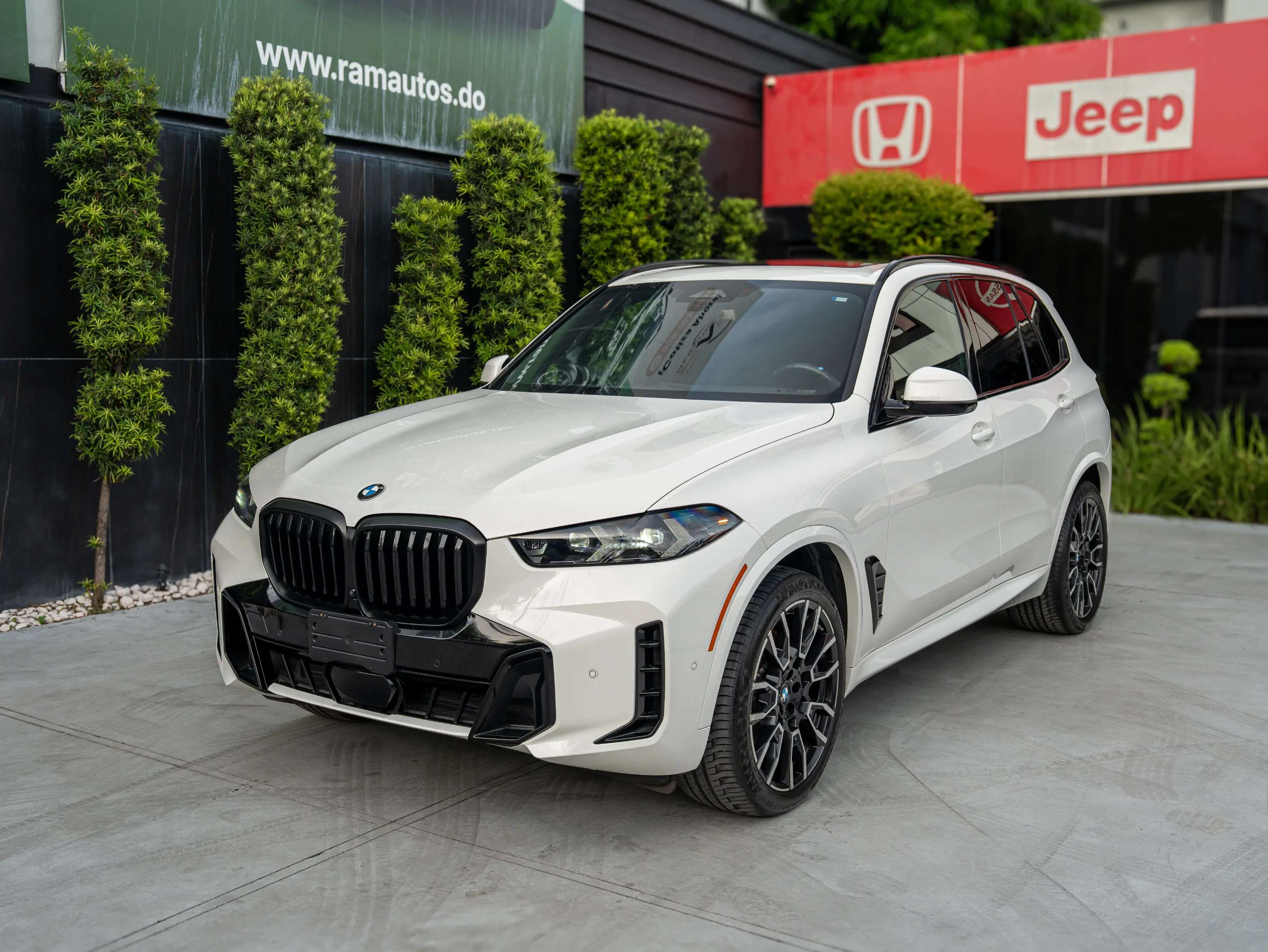 2024 BMW X5 xDrive40i usado en venta por RAM MEGA AUTOS