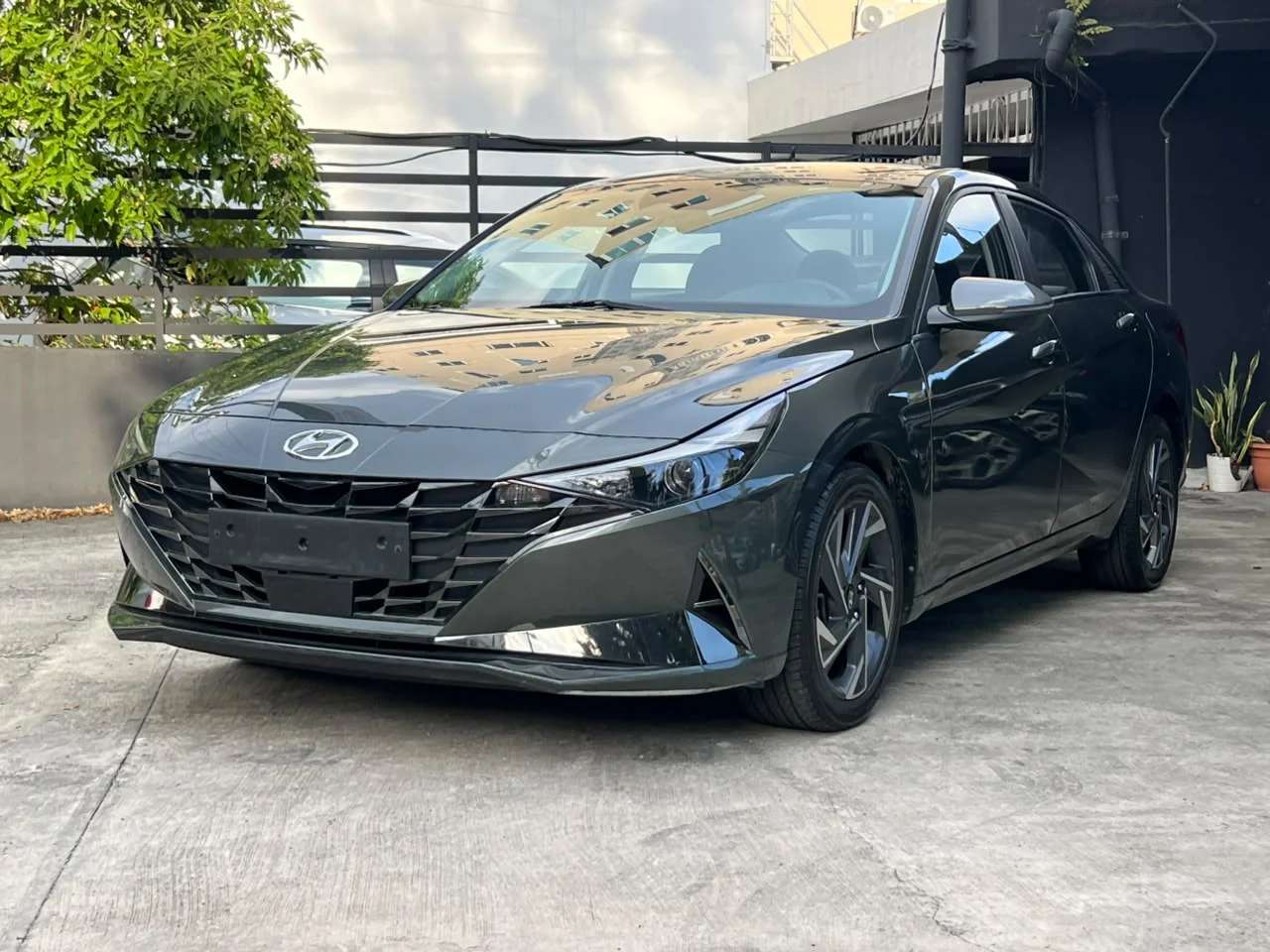 2021 Hyundai Avante Luxury usado en venta por Comboy Auto Import
