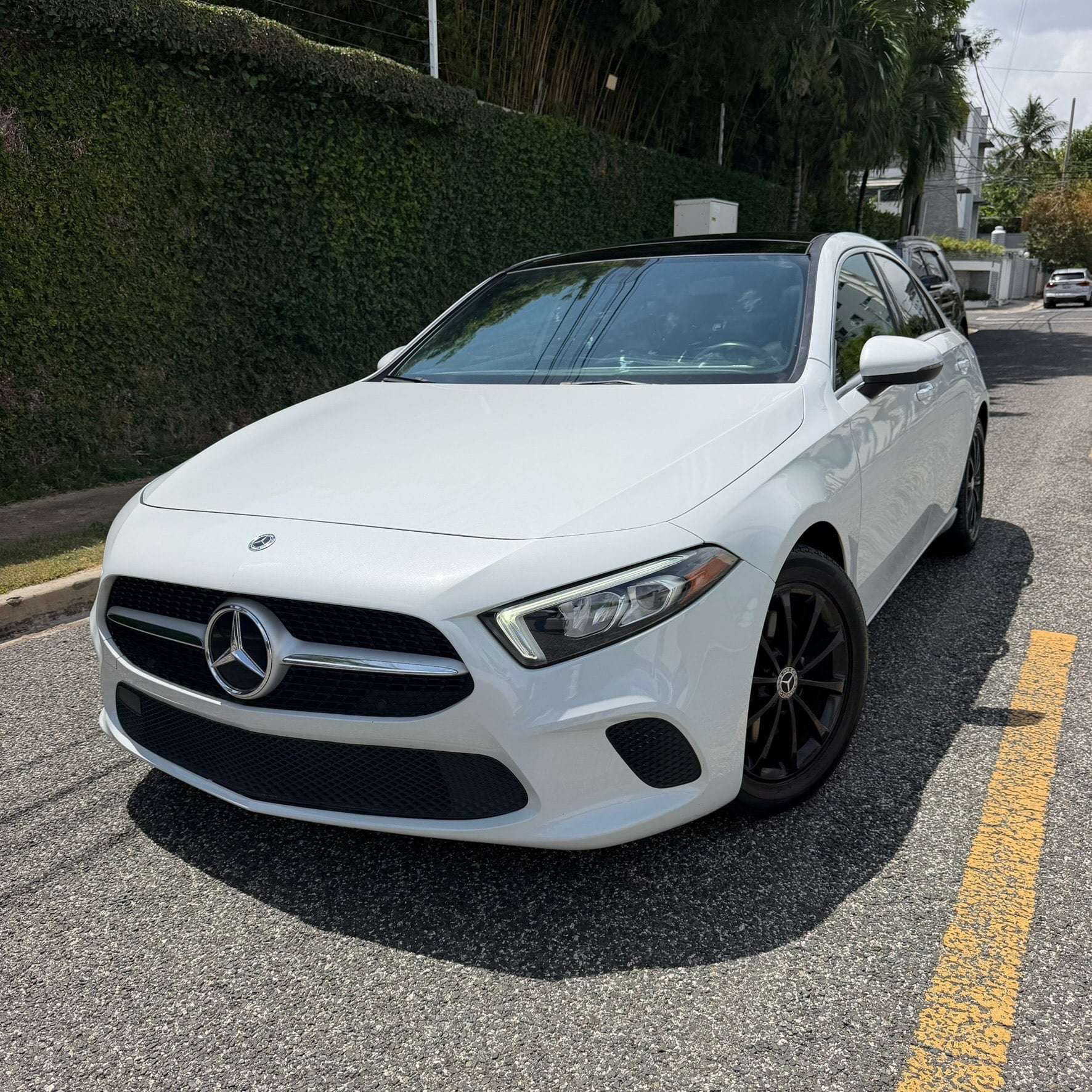 2020 Mercedes Benz A-Class A220 usado en venta por Auto Lux RD