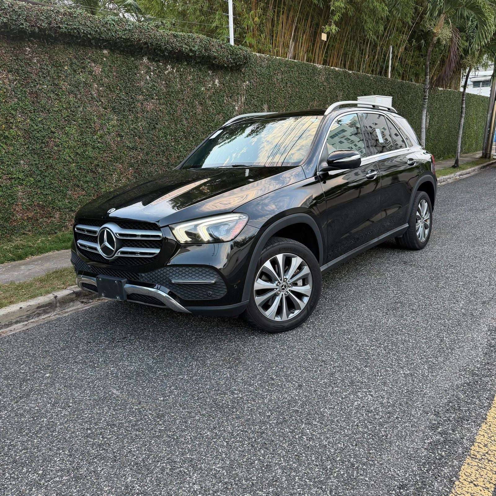 2020 Mercedes Benz GLE-Class GLE350-4M usado en venta por Auto Lux RD