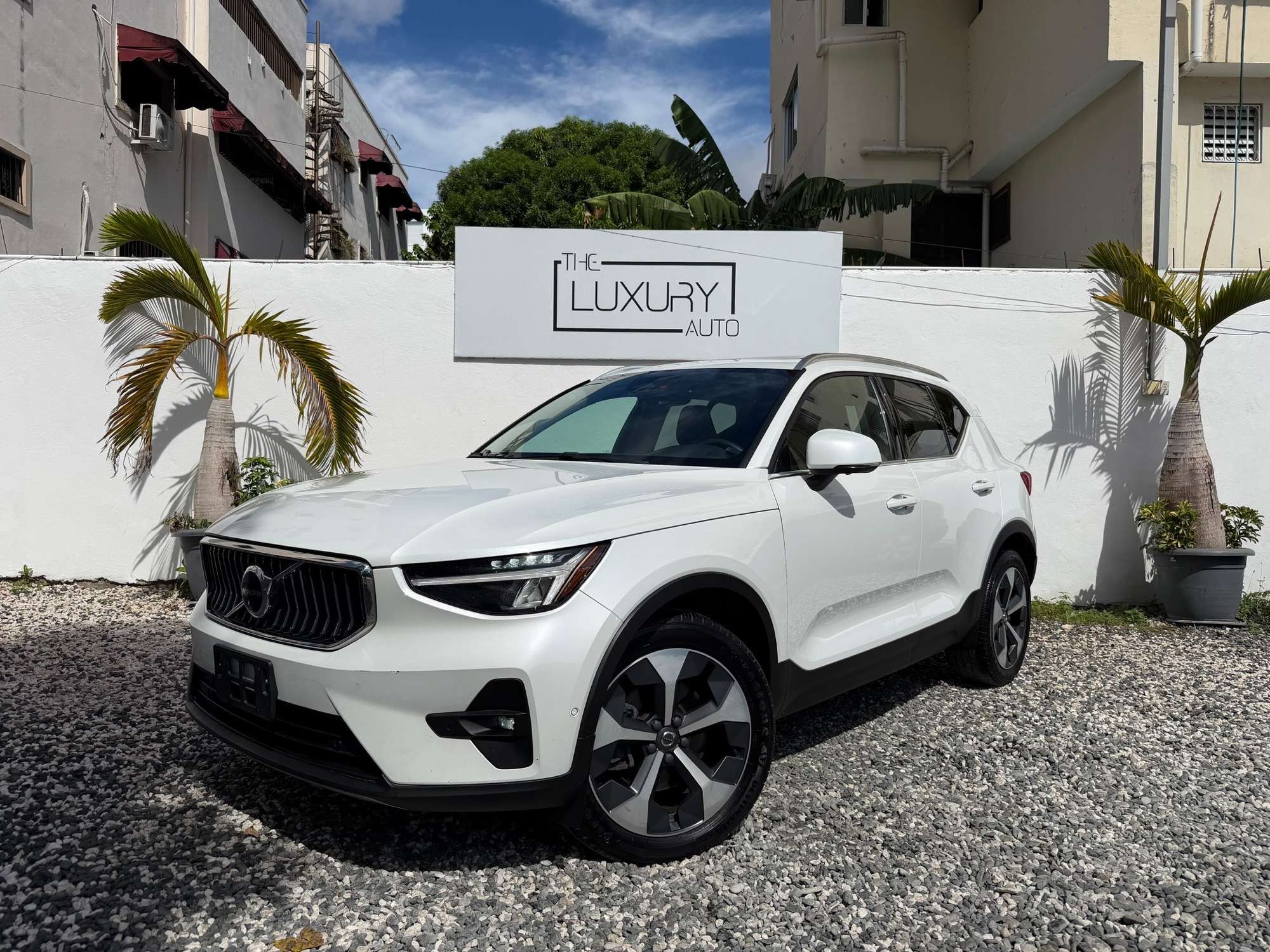 2024 Volvo XC40 Ultimate Dark B5 usado en venta por RumiAutos