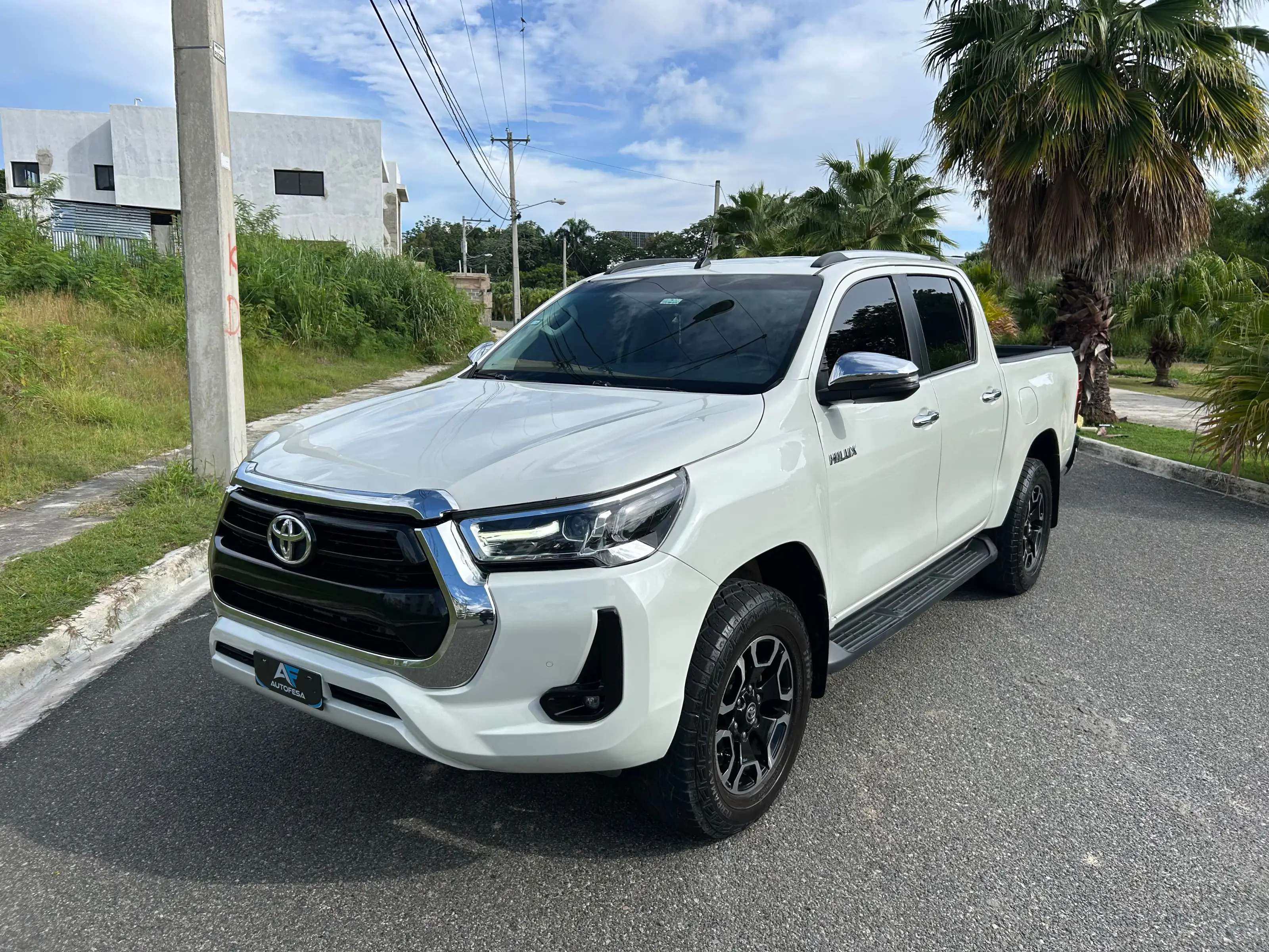 2022 Toyota Hilux SRV usado en venta por Autofesa