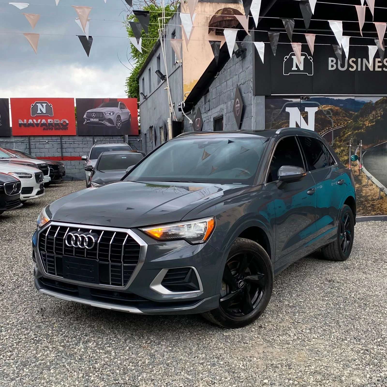 2020 Audi Q3 quattro Premium usado en venta por Navarro Auto Import