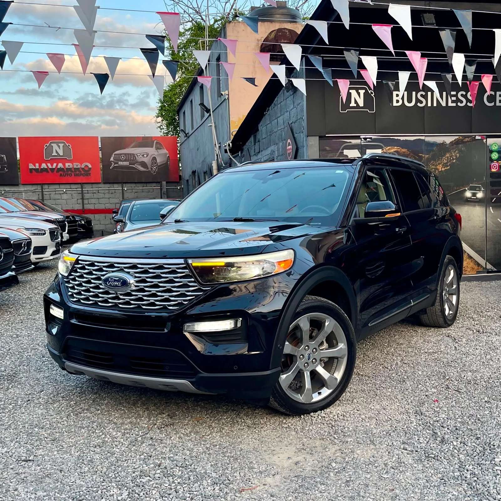 2020 Ford Explorer Platinum usado en venta por Navarro Auto Import