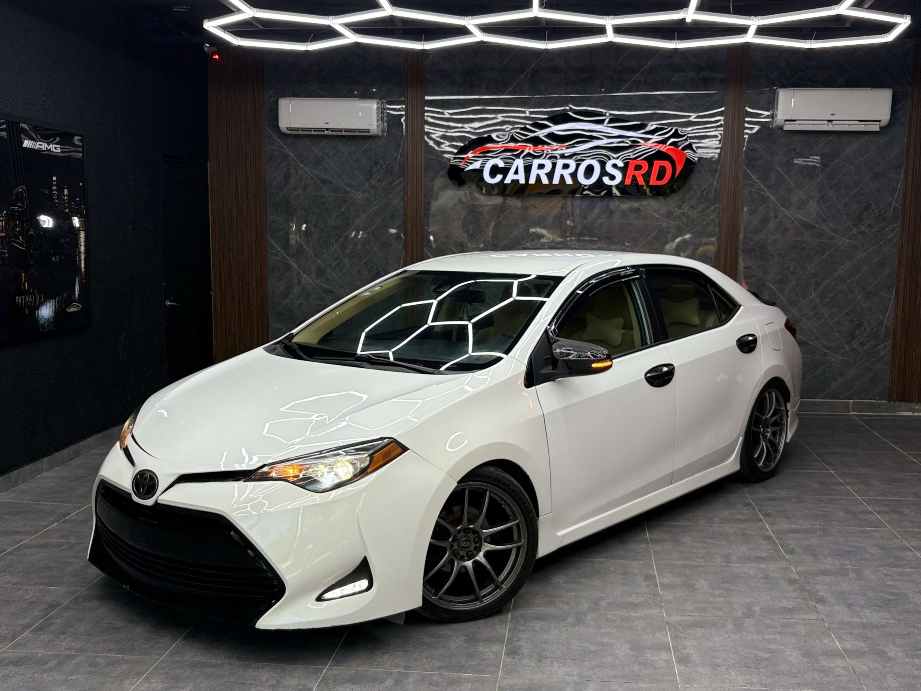 2018 Toyota Corolla LE usado en venta por Enyer Eduardo Acosta Suárez 