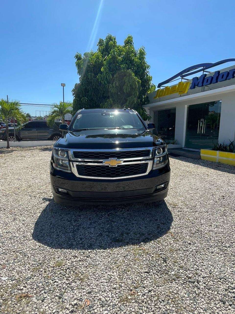 2018 Chevrolet Suburban LT usado en venta por Johely Motors