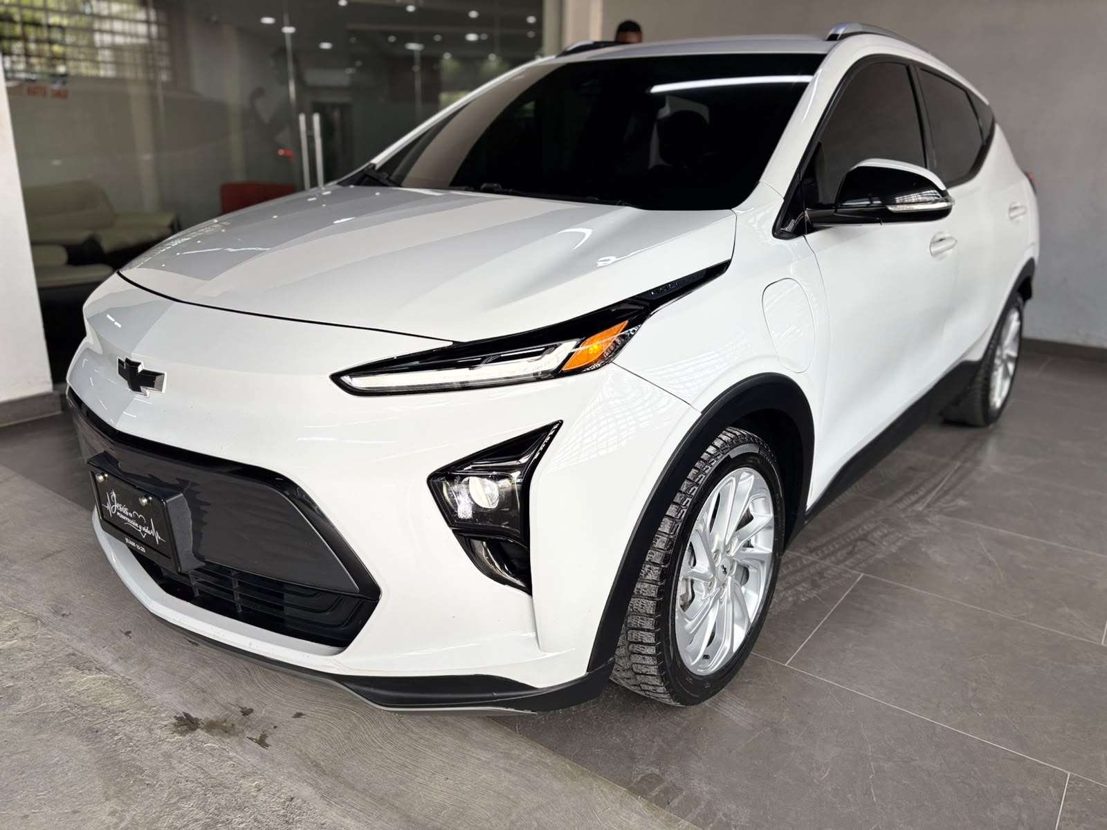 2023 Chevrolet Bolt Premier EUV. usado en venta por ARPS AUTO SALE