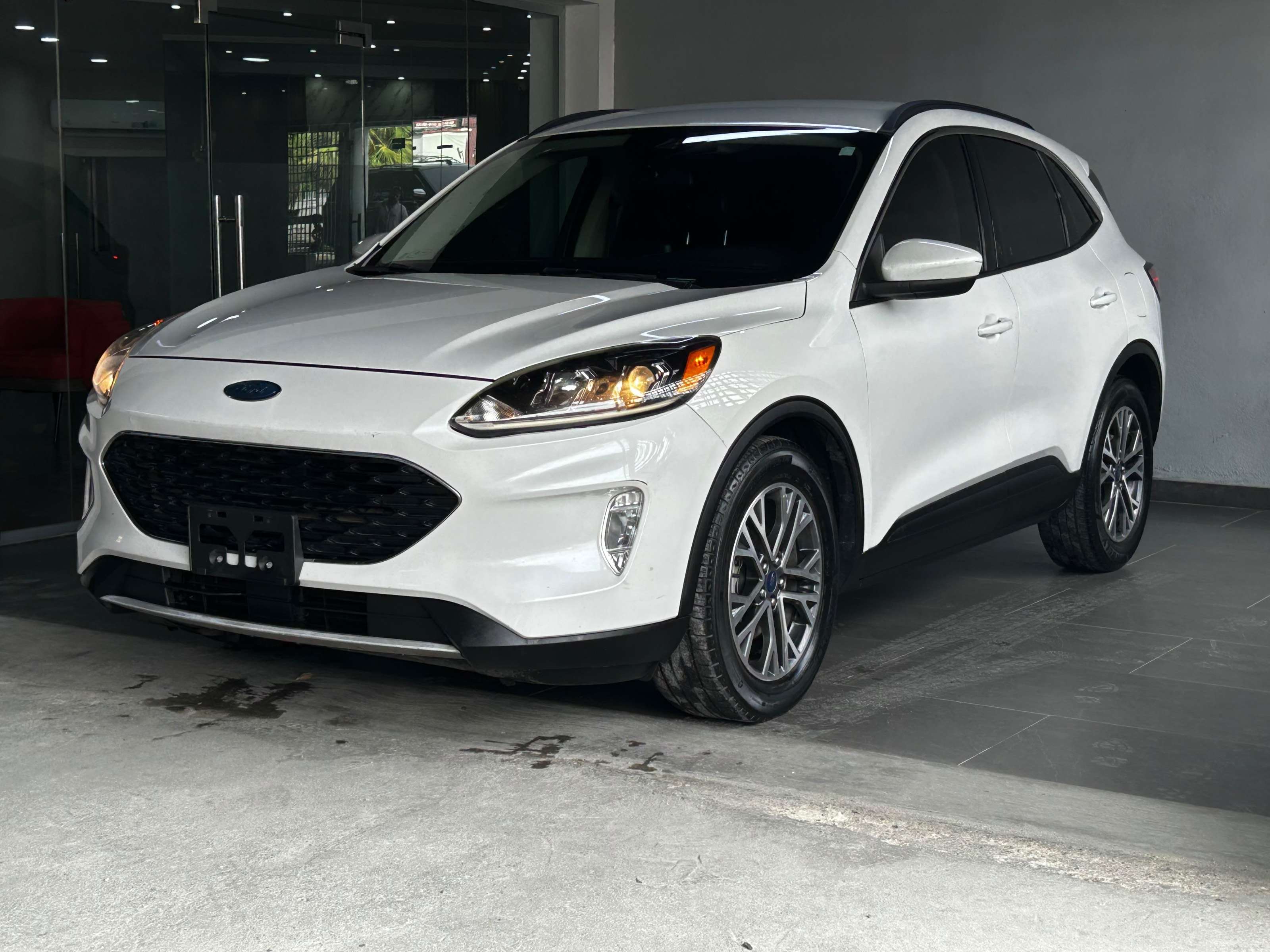 2021 Ford Escape SEL usado en venta por ARPS AUTO SALE