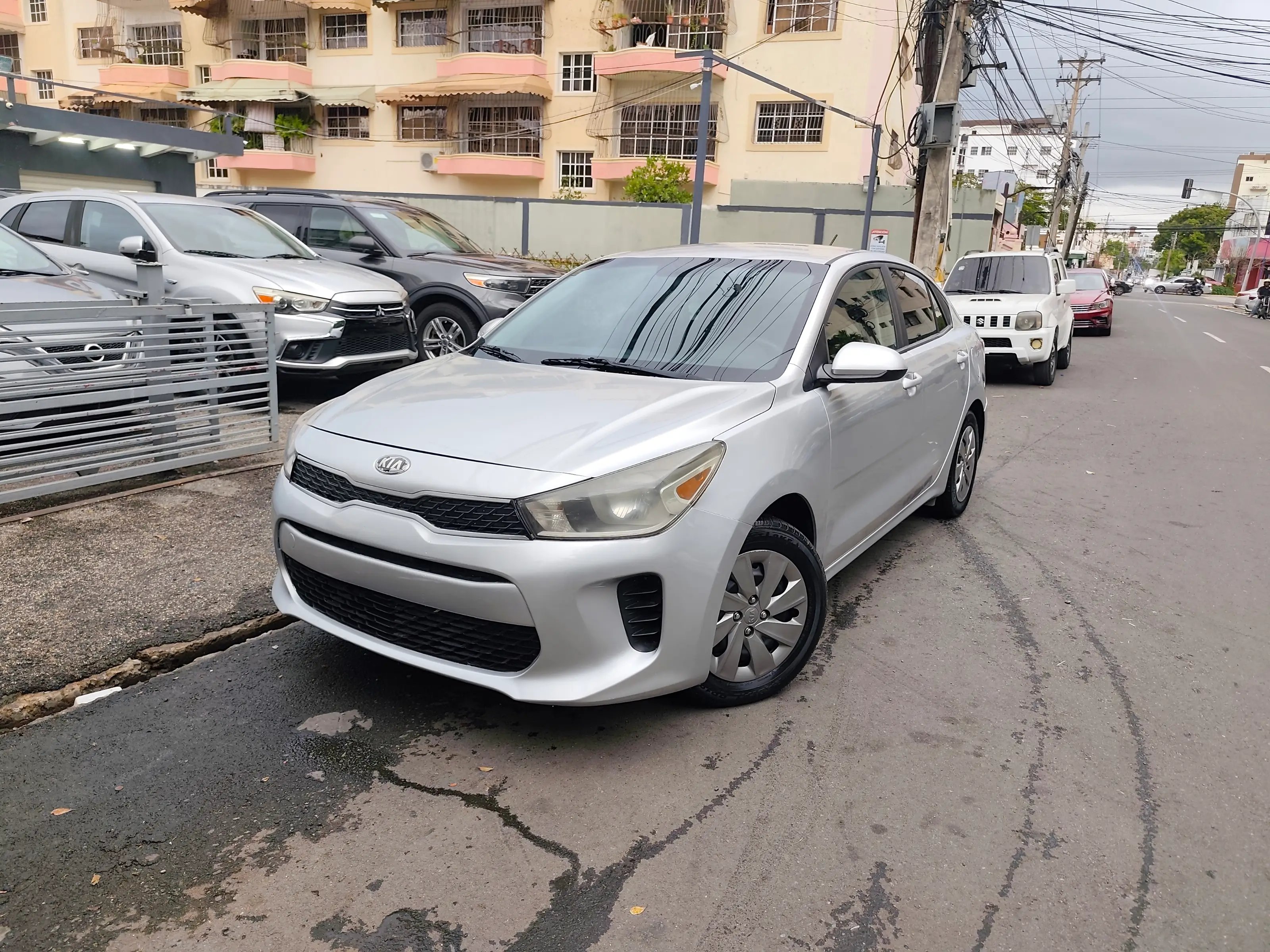 Kia Rio LX 2020 en venta - vista principal