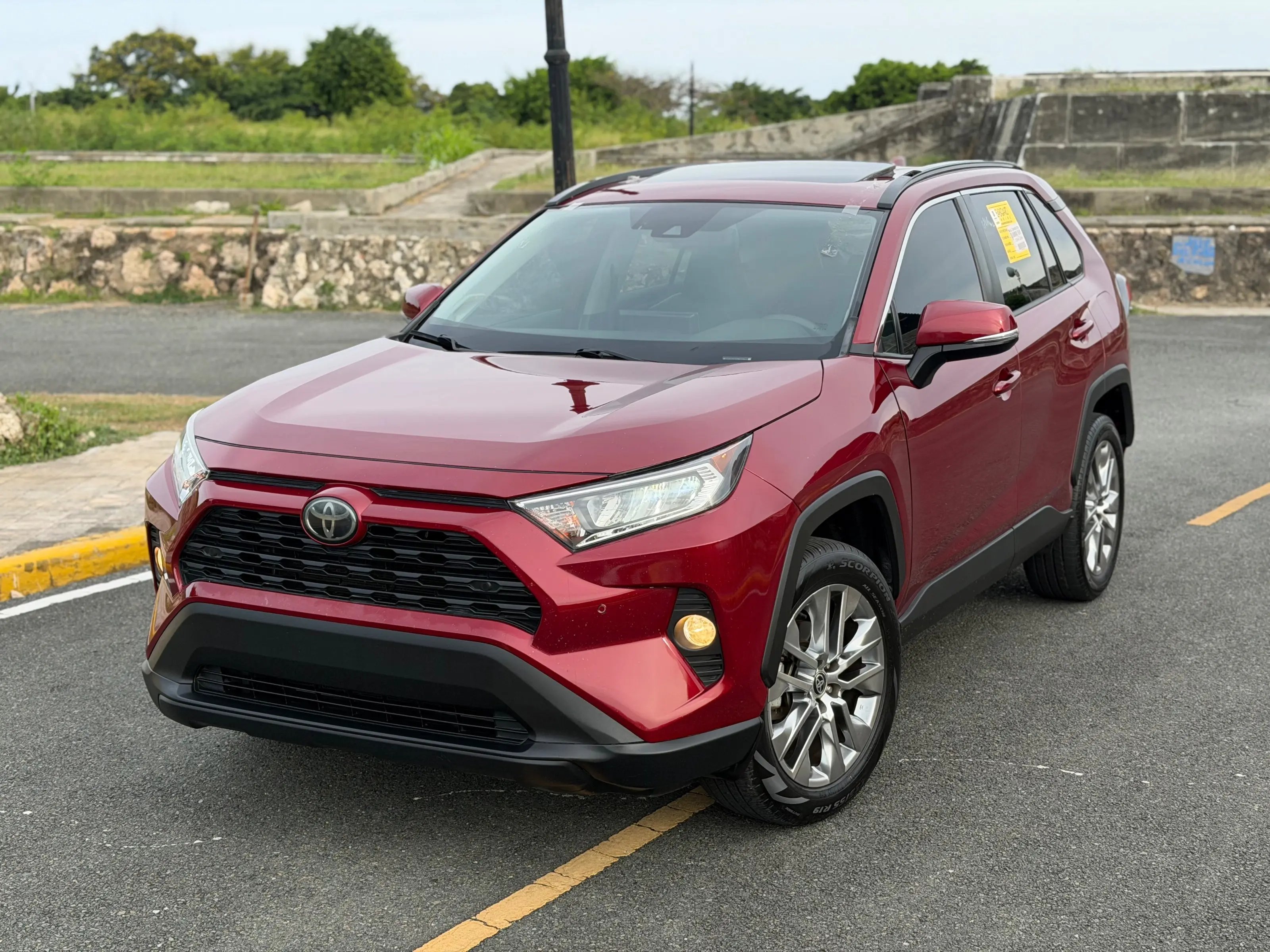 Toyota RAV4 XLE Premium 2021 en venta - vista principal