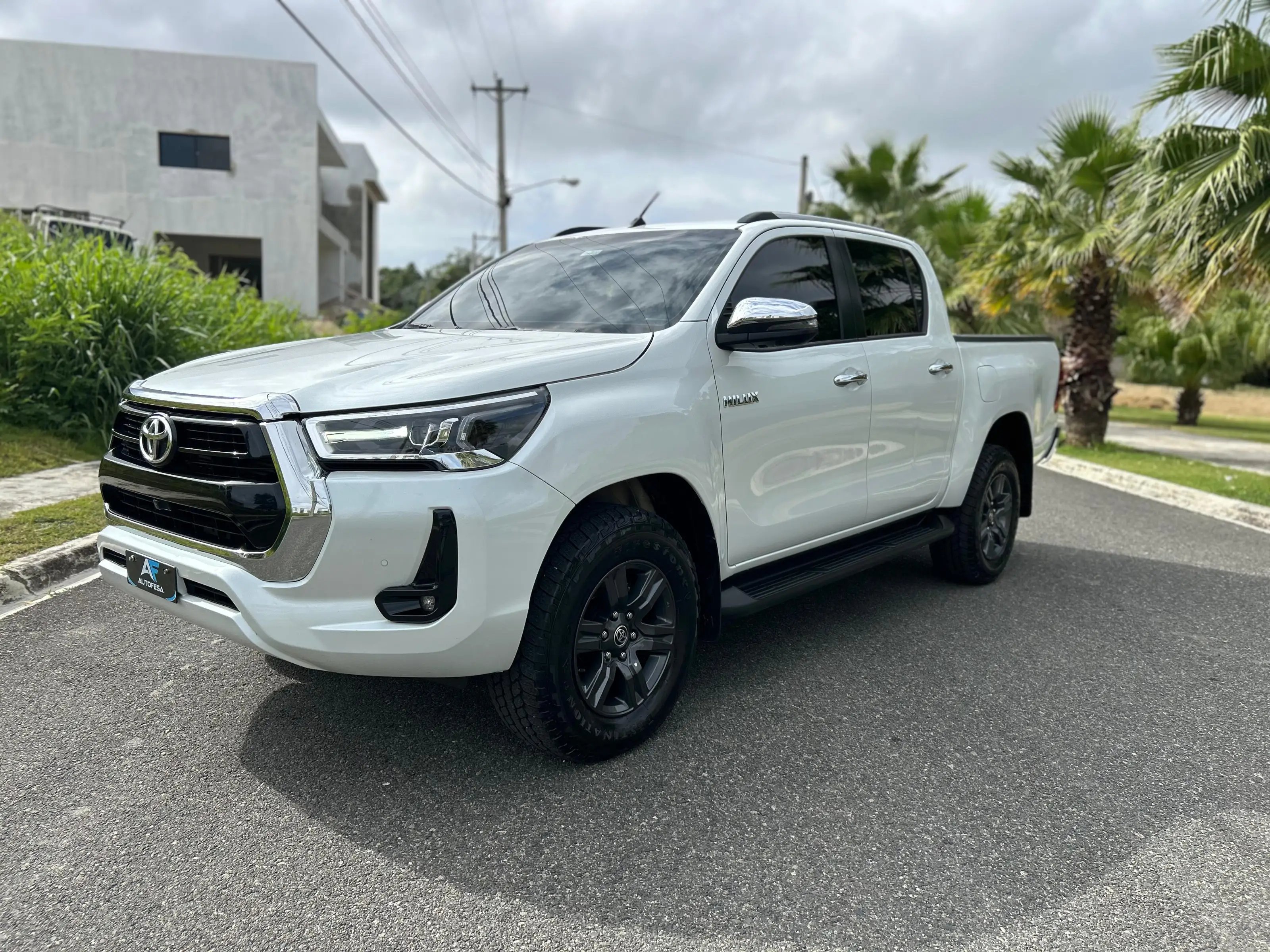 Toyota Hilux SRV 2025 en venta - vista principal