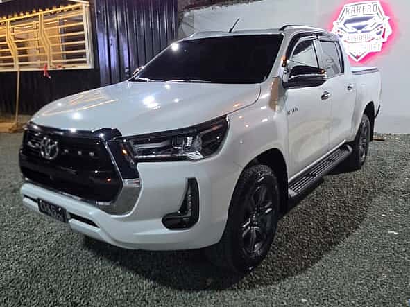 2025 Toyota Hilux SRV usado en venta por RAKERO AI