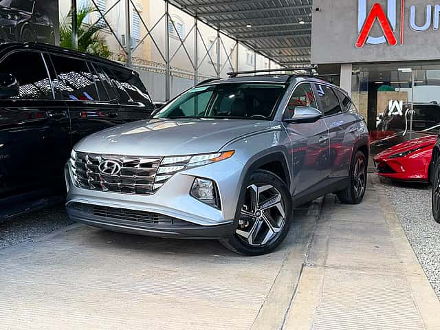 2023 Hyundai Tucson SEL Plus usado en venta por UNIAUTO