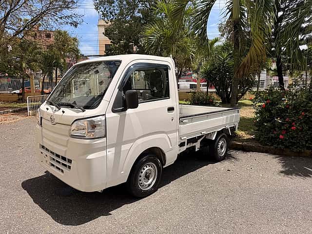 2020 Daihatsu Hijet Minivan usado en venta por HNOS ACOSTA AUTO IMPORT