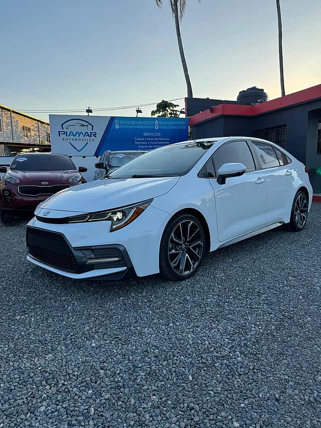 2020 Toyota Corolla SE usado en venta por Piamar Automóviles