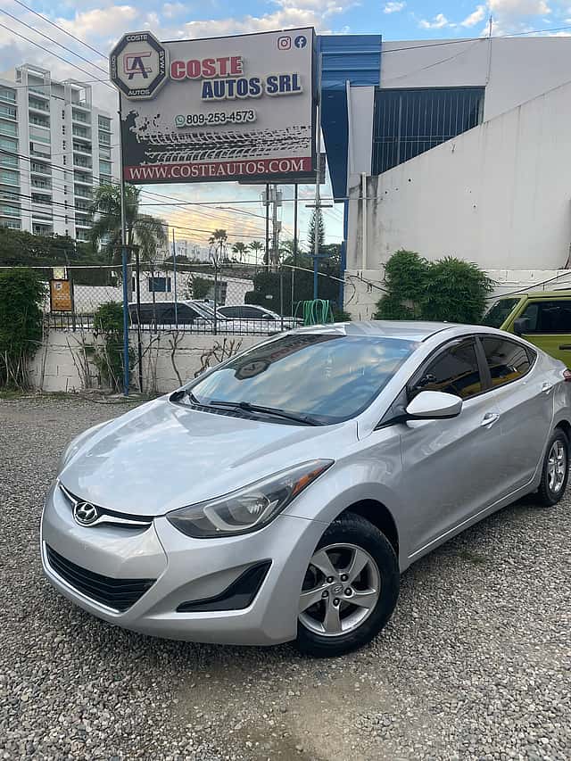 2015 Hyundai Elantra usado en venta por Coste Autos