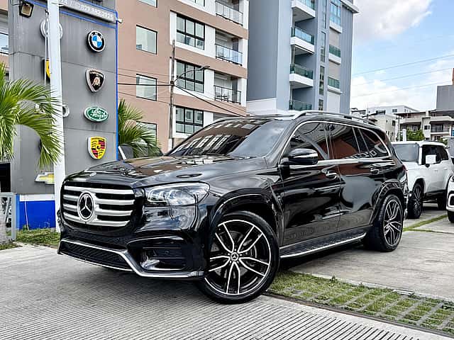 2025 Mercedes Benz GLS 450 AMG PLUS 4MATIC usado en venta por Domingo Auto Import S.R.L