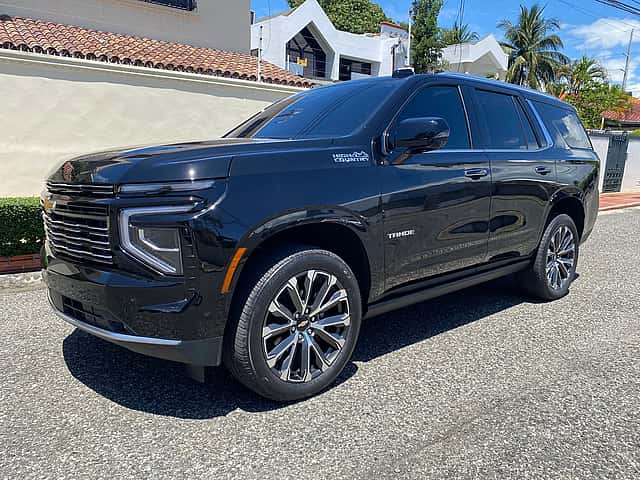 2025 Chevrolet Tahoe Highcountry Duramax usado en venta por Vision Motors