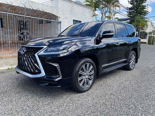 2016 Lexus LX 570 Super Sport usado en venta por Vision Motors 