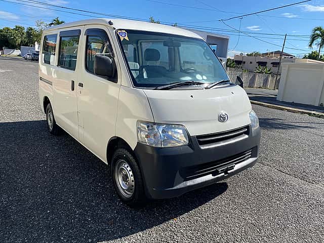 2019 Toyota Town-Ace DX usado en venta por Vision Motors