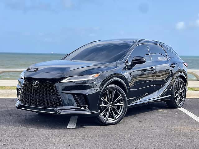 2023 Lexus RX 500H F SPORT usado en venta por AQUIN RD