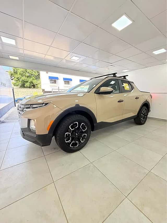 2023 Hyundai Santa Cruz usado en venta por Car's And Home's On Sale Chos