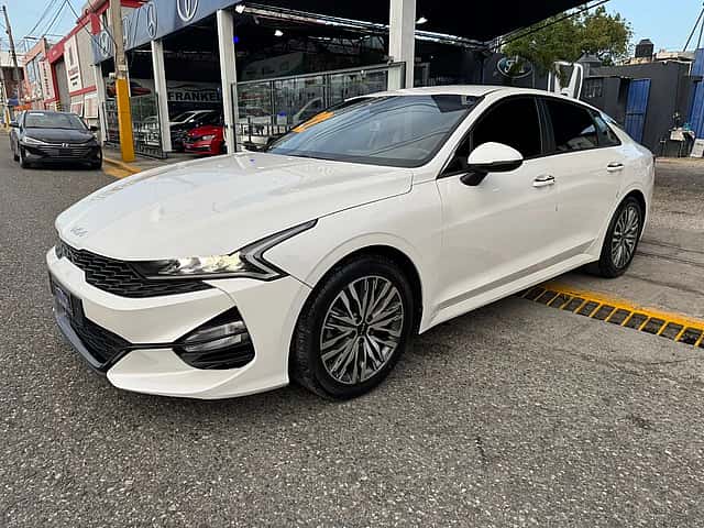 2022 Kia K-5 Prestige usado en venta por FRANKEL AUTO IMPORT