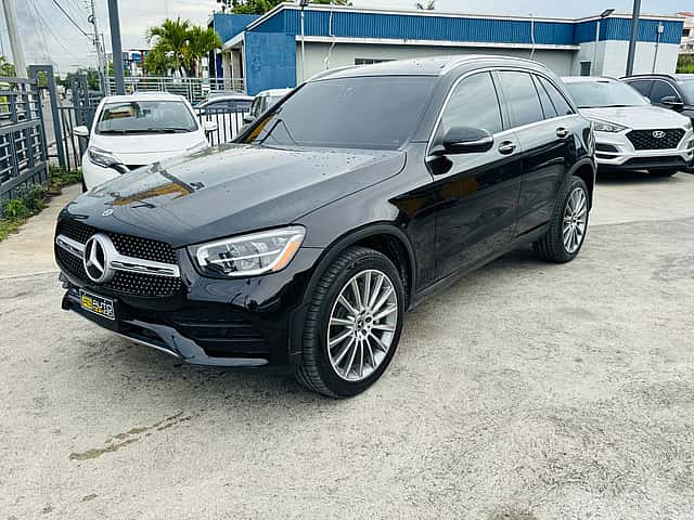 2020 Mercedes Benz GLC 300 AMG usado en venta por AUTO GOW RD