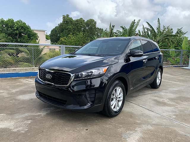 2019 Kia Sorento LX usado en venta por Amaya y Paola Auto Import