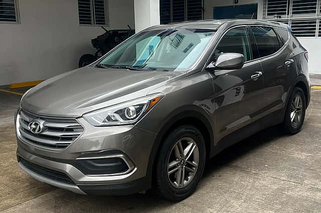 2018 Hyundai Santa Fe SE usado en venta por Suero Autoimport