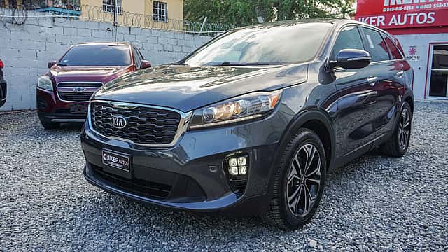2020 Kia Sorento LX usado en venta por Iker Auto Import