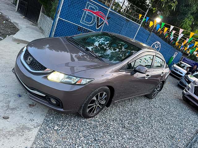 2014 Honda Civic LX usado en venta por BERSON VALERA AUTO DEALERS