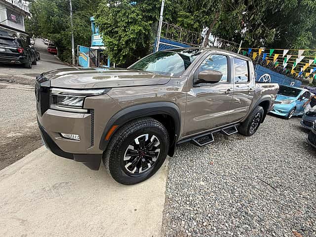 2023 Nissan Frontier Pro-4X usado en venta por BERSON VALERA AUTO DEALERS
