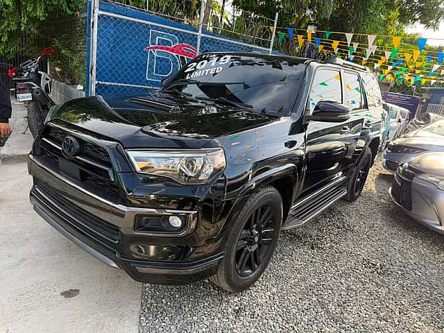 2019 Toyota 4 Runner Limited Nightshade usado en venta por BERSON VALERA AUTO DEALERS