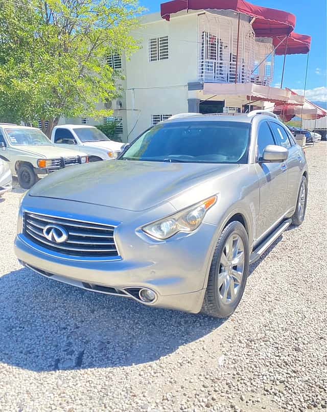 2009 Infiniti FX-35 usado en venta por Pujols Isidro Motors