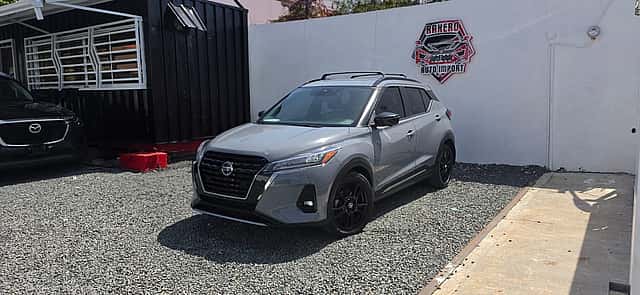 2021 Nissan Kicks SR usado en venta por RAKERO AI