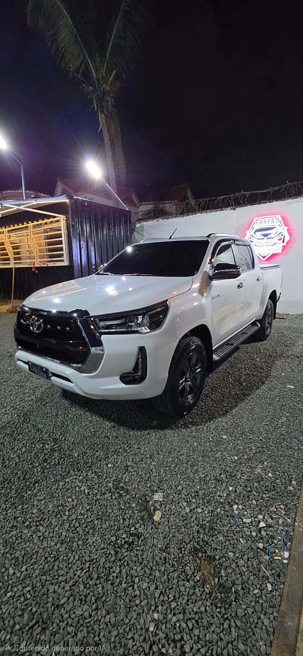 2025 Toyota Hilux SRV usado en venta por RAKERO AI