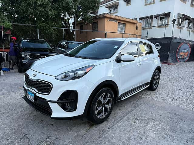 2020 Kia Sportage LX usado en venta por Robmariel Auto Import