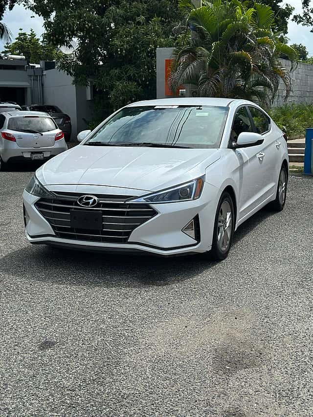 2020 Hyundai Elantra SEL usado en venta por PAOLA MOTA